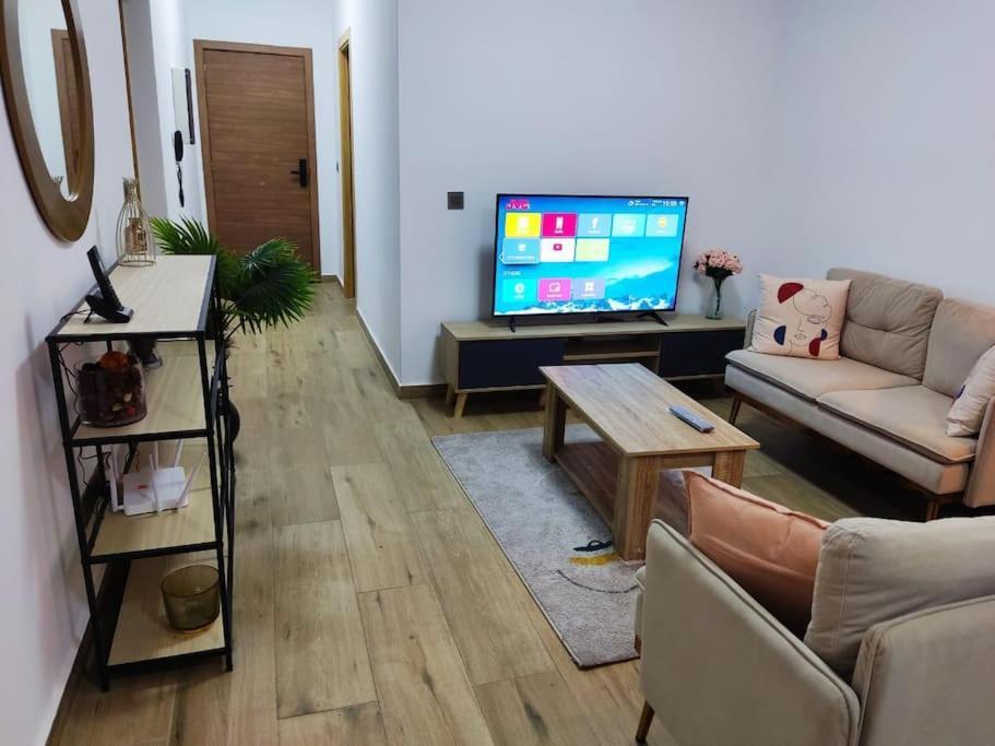 Superbe Appartement Avec Parking Gratuit Et Garde Dakar Buitenkant foto